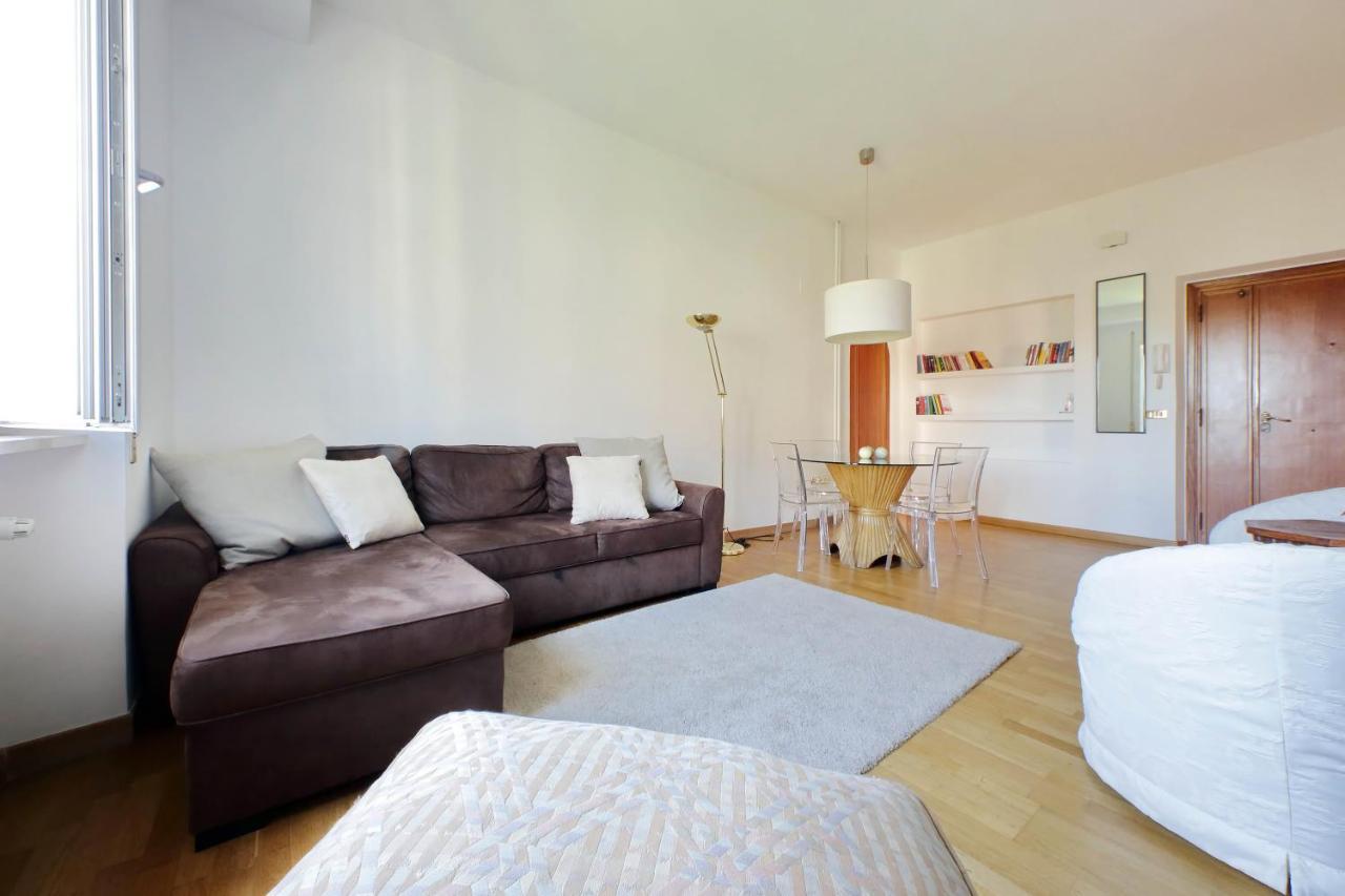 Ych-confortevole Vicino Ponte Milvio Apartment *