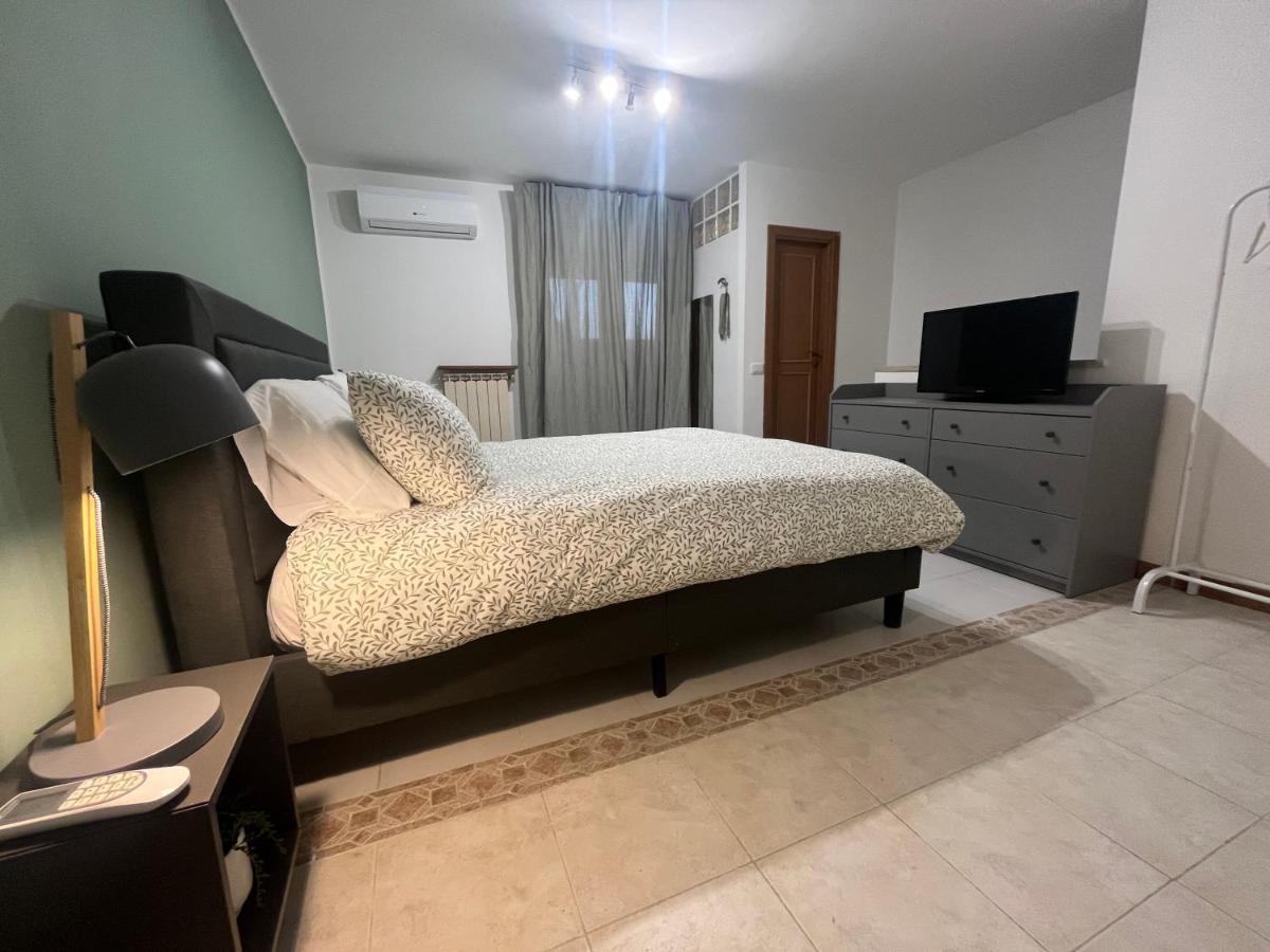 Miedonne In Appartement Rome