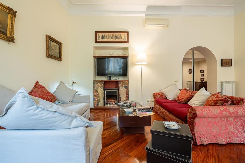 Apartment Antica Dimora Borghese Di Nunur- Piazza Del Popolo Rome