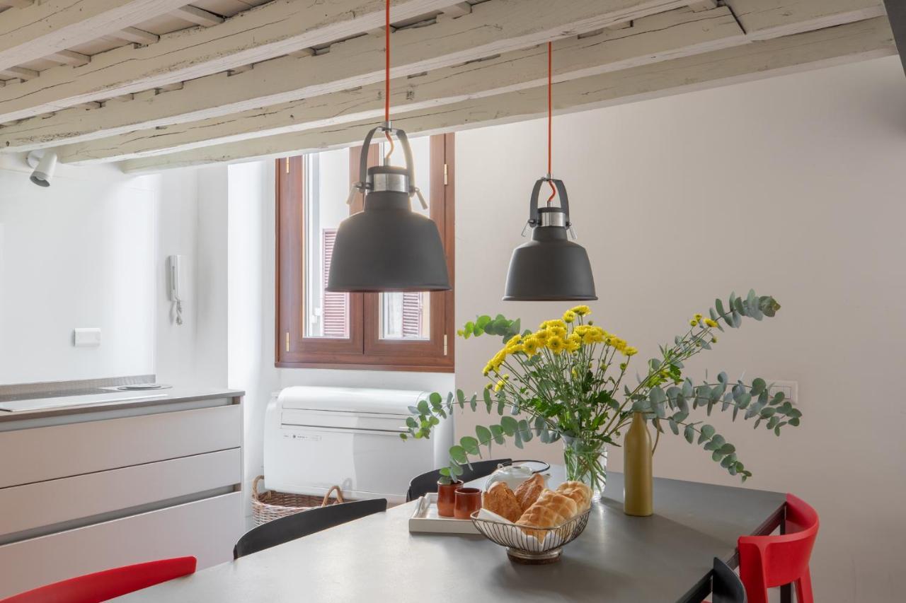 Iflat The Tiber Gem Apartment Rome