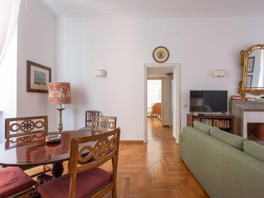 Apartment Giulia Luxury Two Bedroom Rome