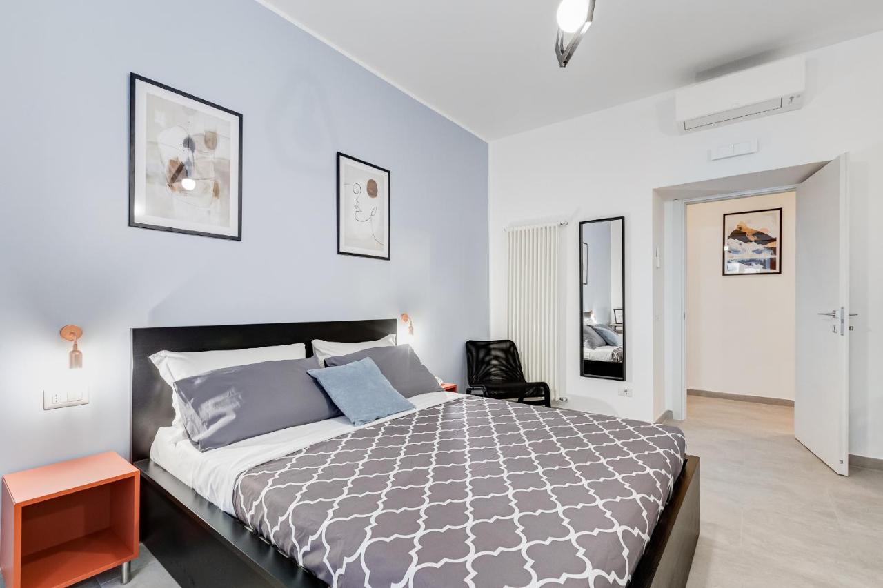 Bdc - Empire, Noble 3-bdr Apartment *