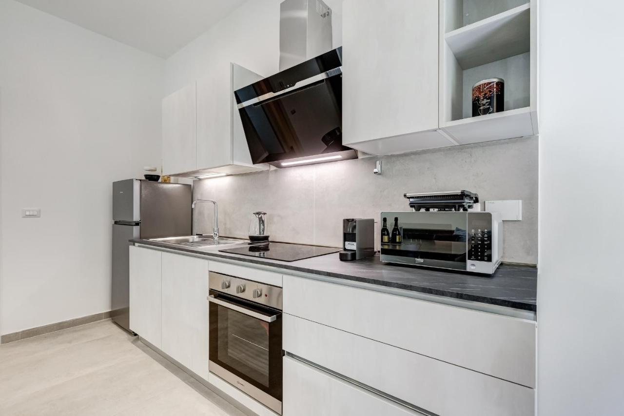 Apartment Bdc - Empire, Noble 3-bdr