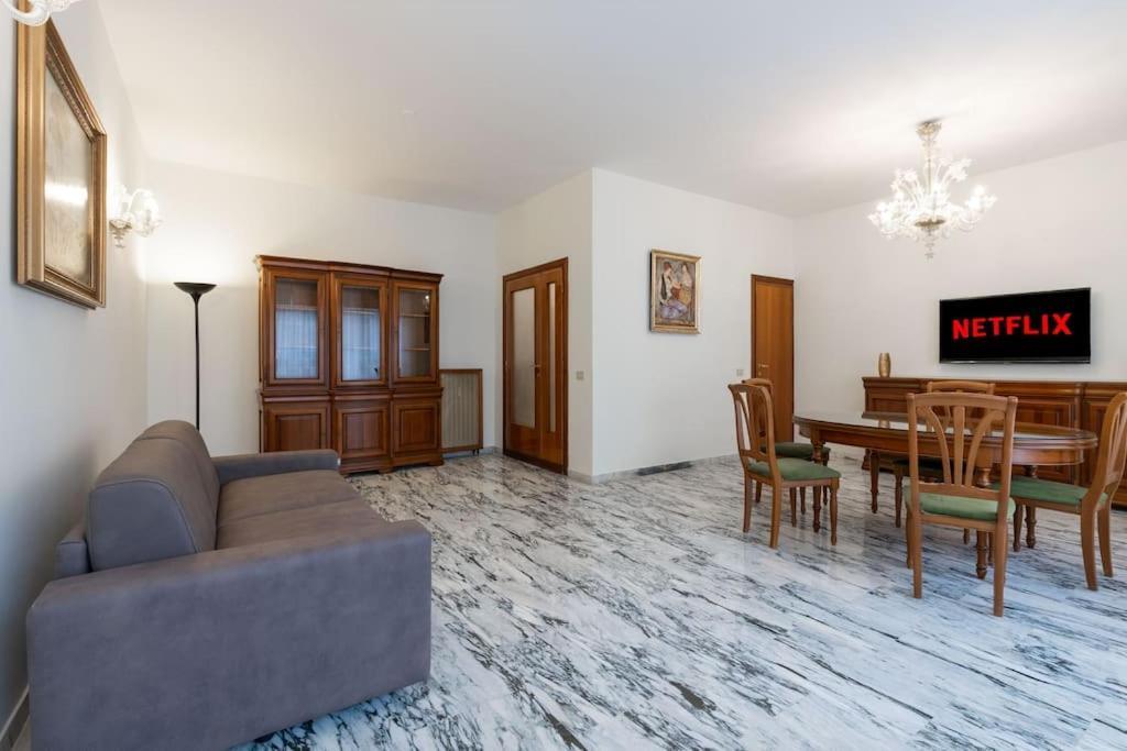 4season Enchanting Balduina's Pent Center Apartment Rome
