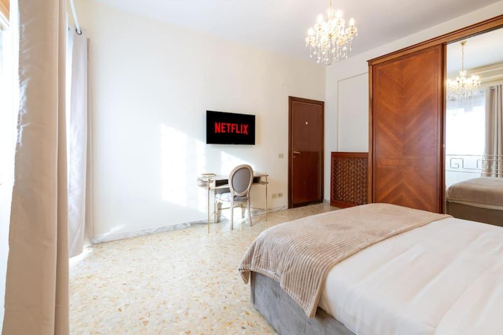4season Enchanting Balduina's Pent Center *