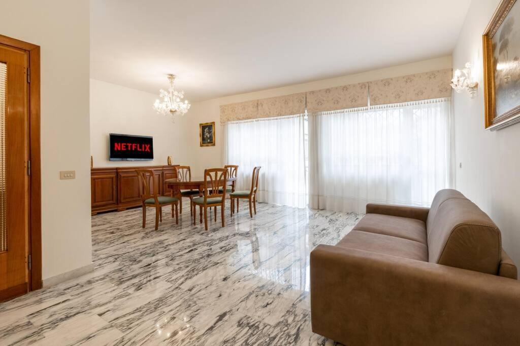 4season Enchanting Balduina's Pent Center Rome