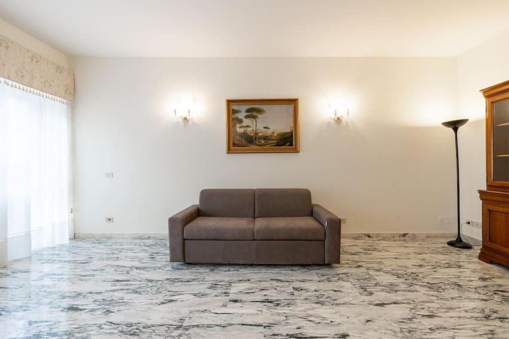 Apartment 4season Enchanting Balduina's Pent Center *