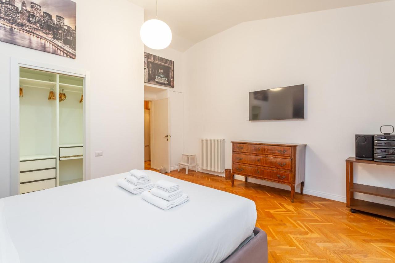 Skyline Penthouse With Private Rooftop Apartment *