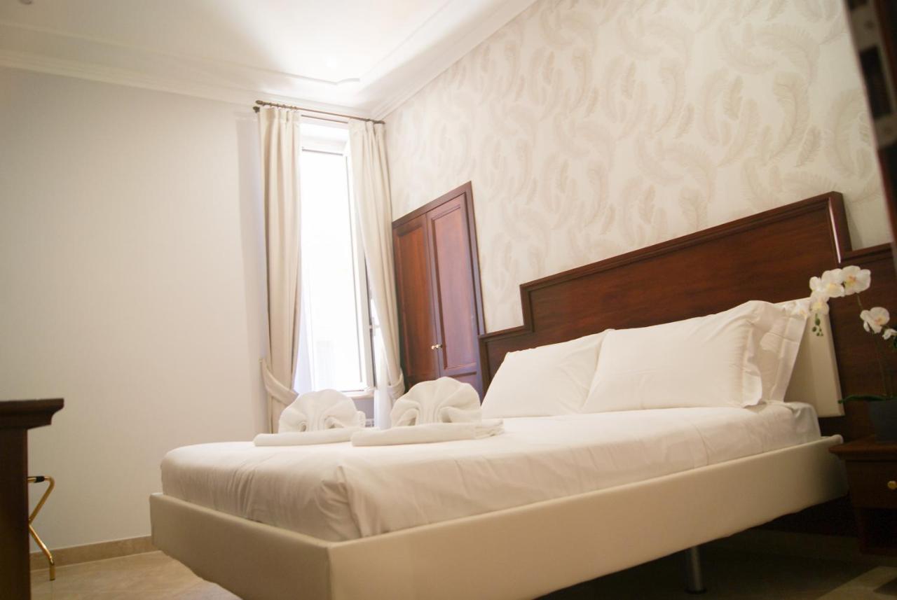 Glam Luxury Hotel *