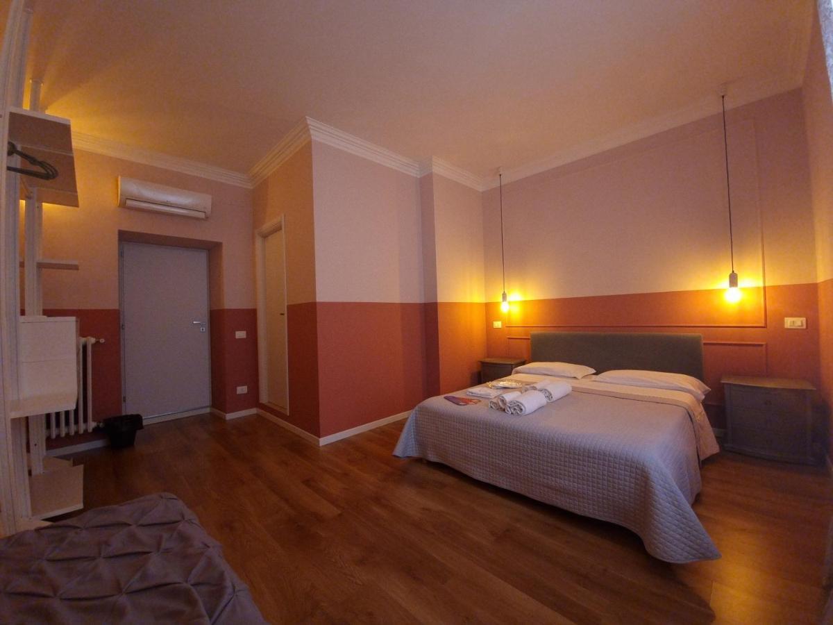 Couette-café Rdr Tortona Rome