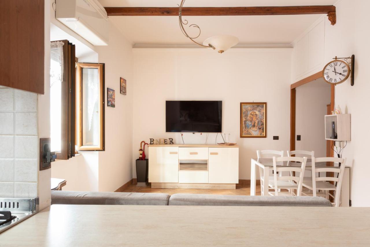 Elegant & Quiet Next To Colosseo Apartamento *