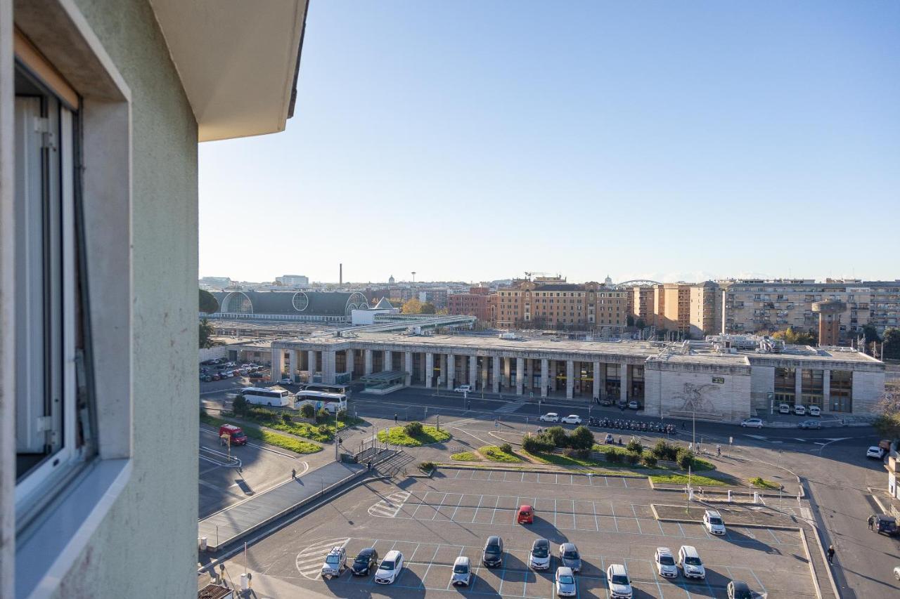 Piramide View By In Apartment Rome
