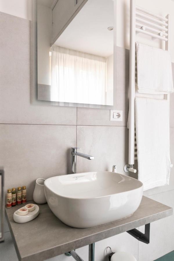 Emerald - In The Heart Of Trastevere Apartment Rome