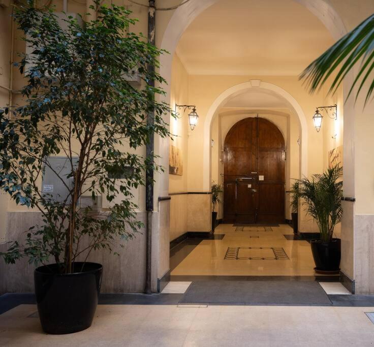 Apartment Merulana Penthouse: 5 Minutes Walk From Colosseum Rome