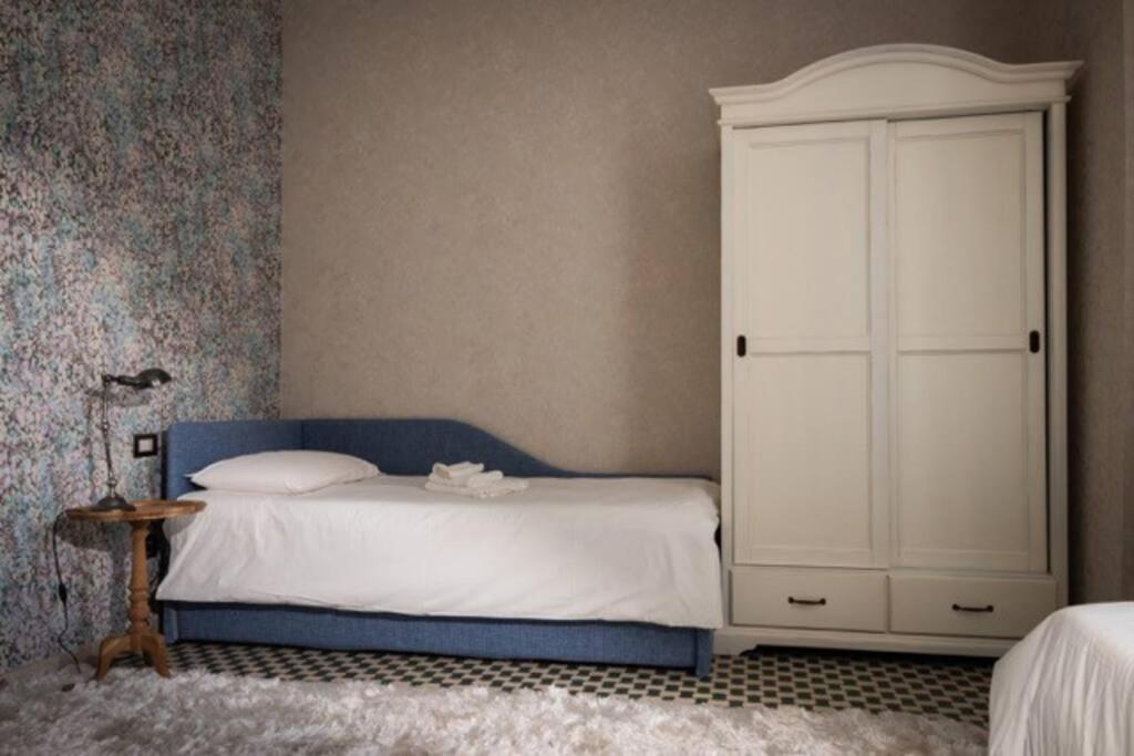 Apartment Merulana Penthouse: 5 Minutes Walk From Colosseum Rome