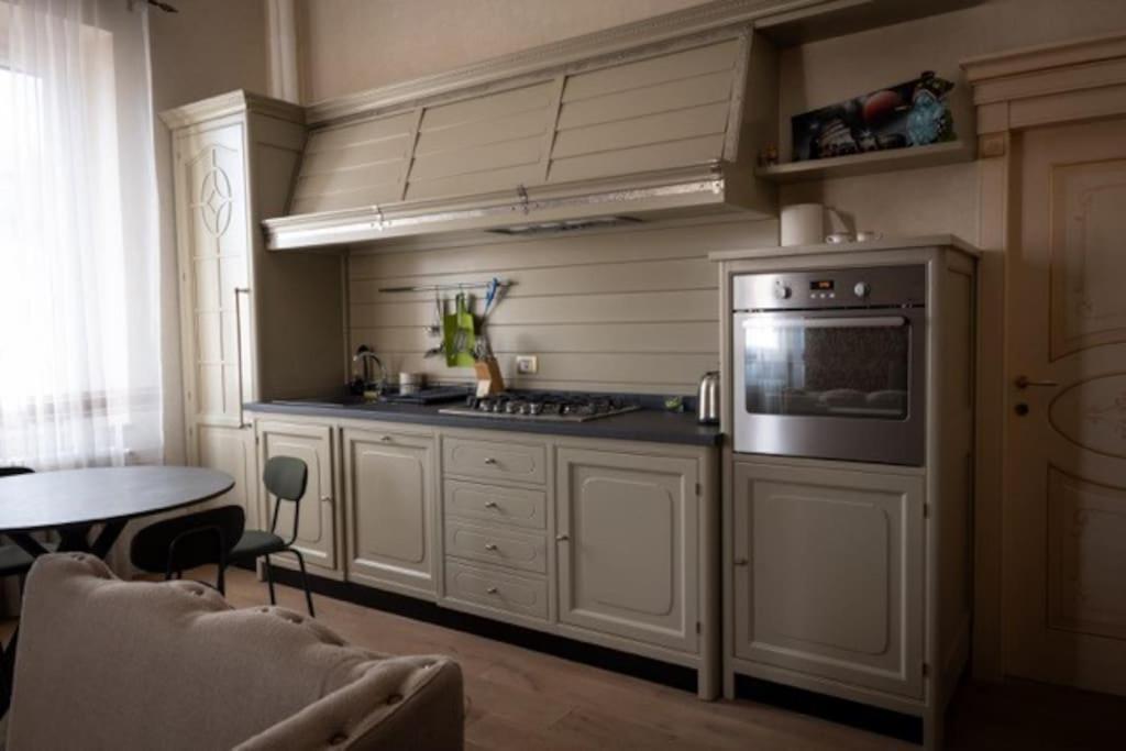 Merulana Penthouse: 5 Minutes Walk From Colosseum