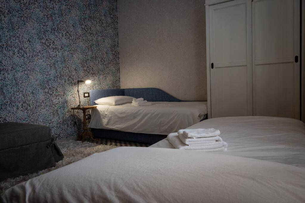 Merulana Penthouse: 5 Minutes Walk From Colosseum Apartment *