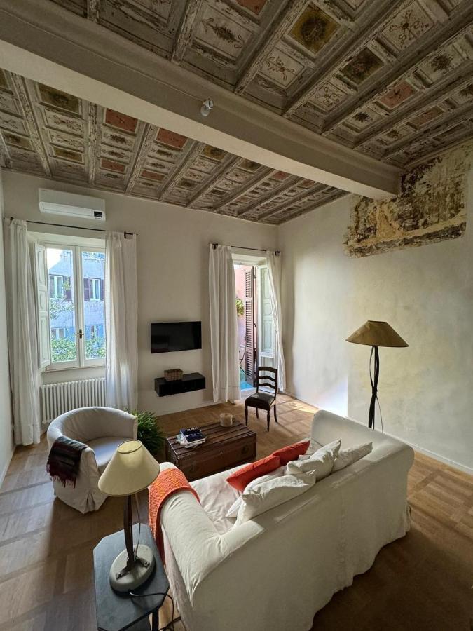 Appartement Center, Luxury & History In Via Monserrato