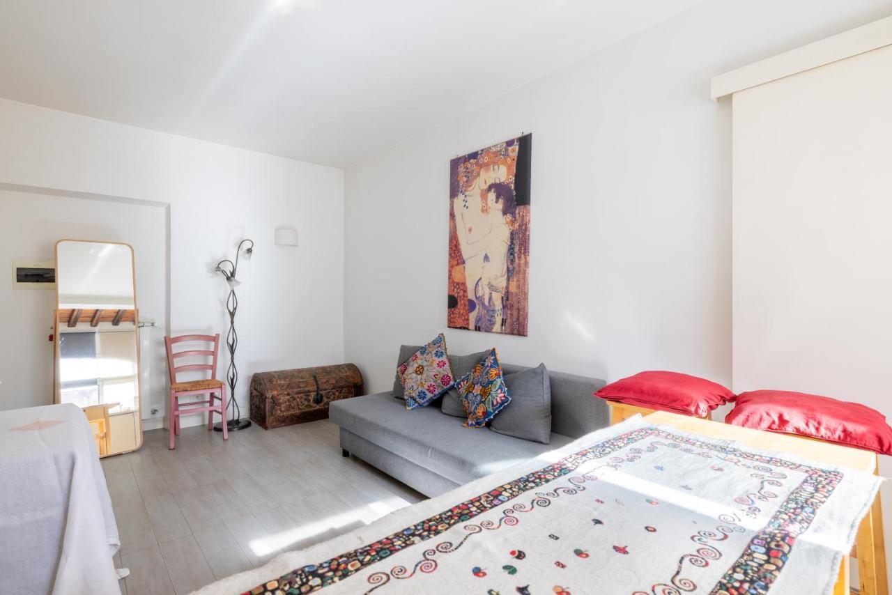 Loft In The Heart Of Rome, Steps To Spanish Steps Apartment Rome