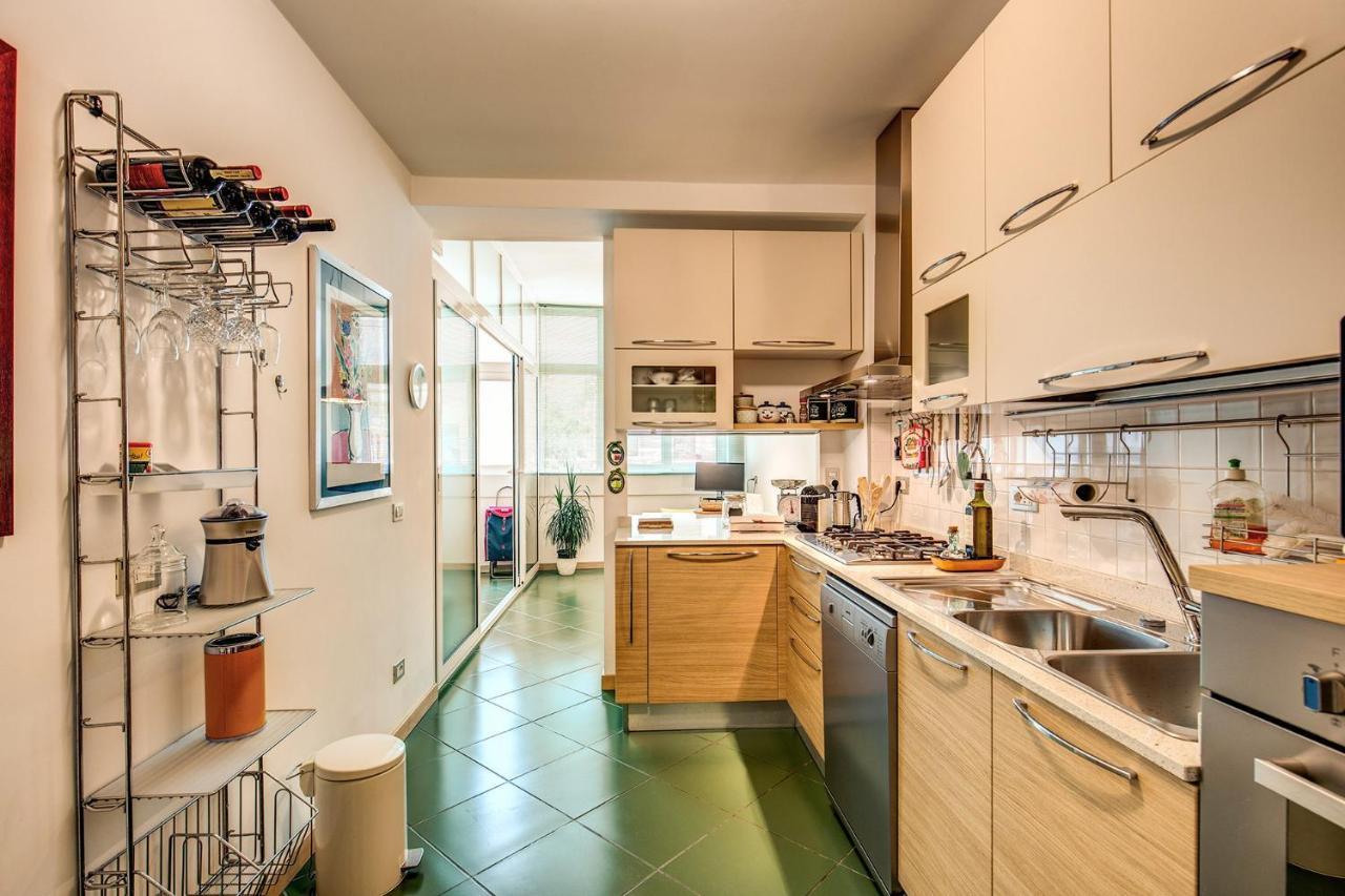 Apartment Terrazza Piccolomini: Elegant Stunning View Over Rome/st Peter's Dome