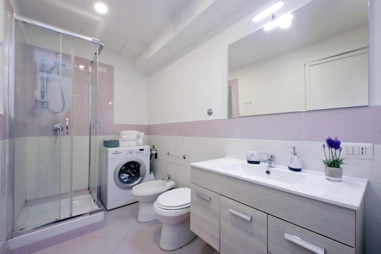 Porta San Giovanni Apartment *