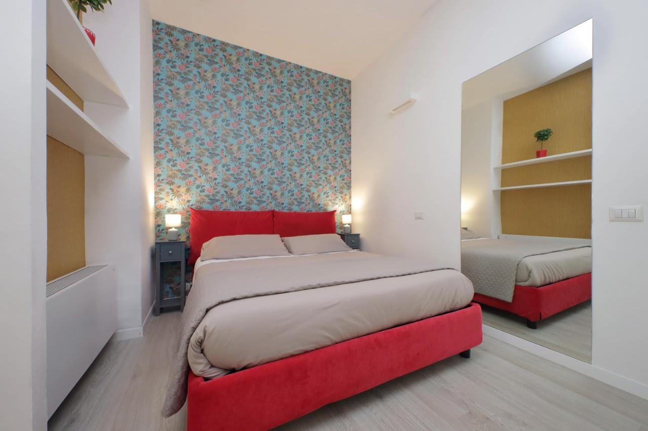 Porta San Giovanni Apartment *