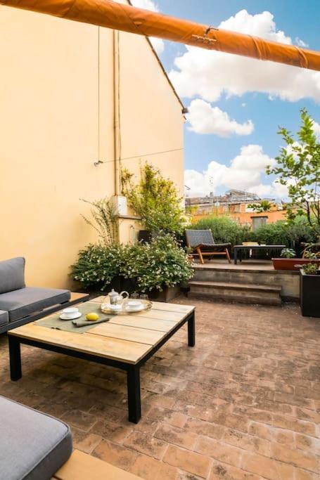 Casa Arte, A Burghesius Home * Roma