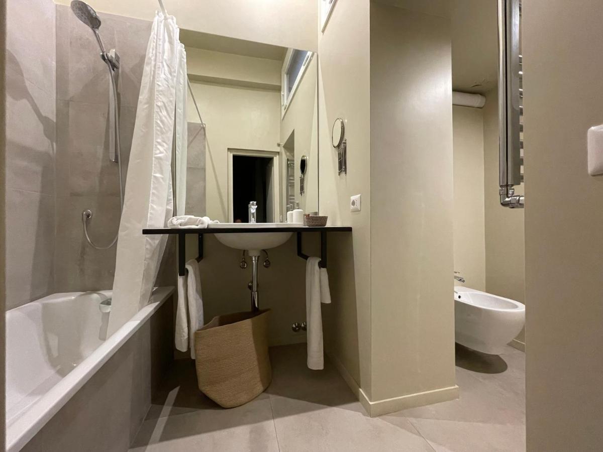 Appartement Center, Luxury & History In Via Monserrato