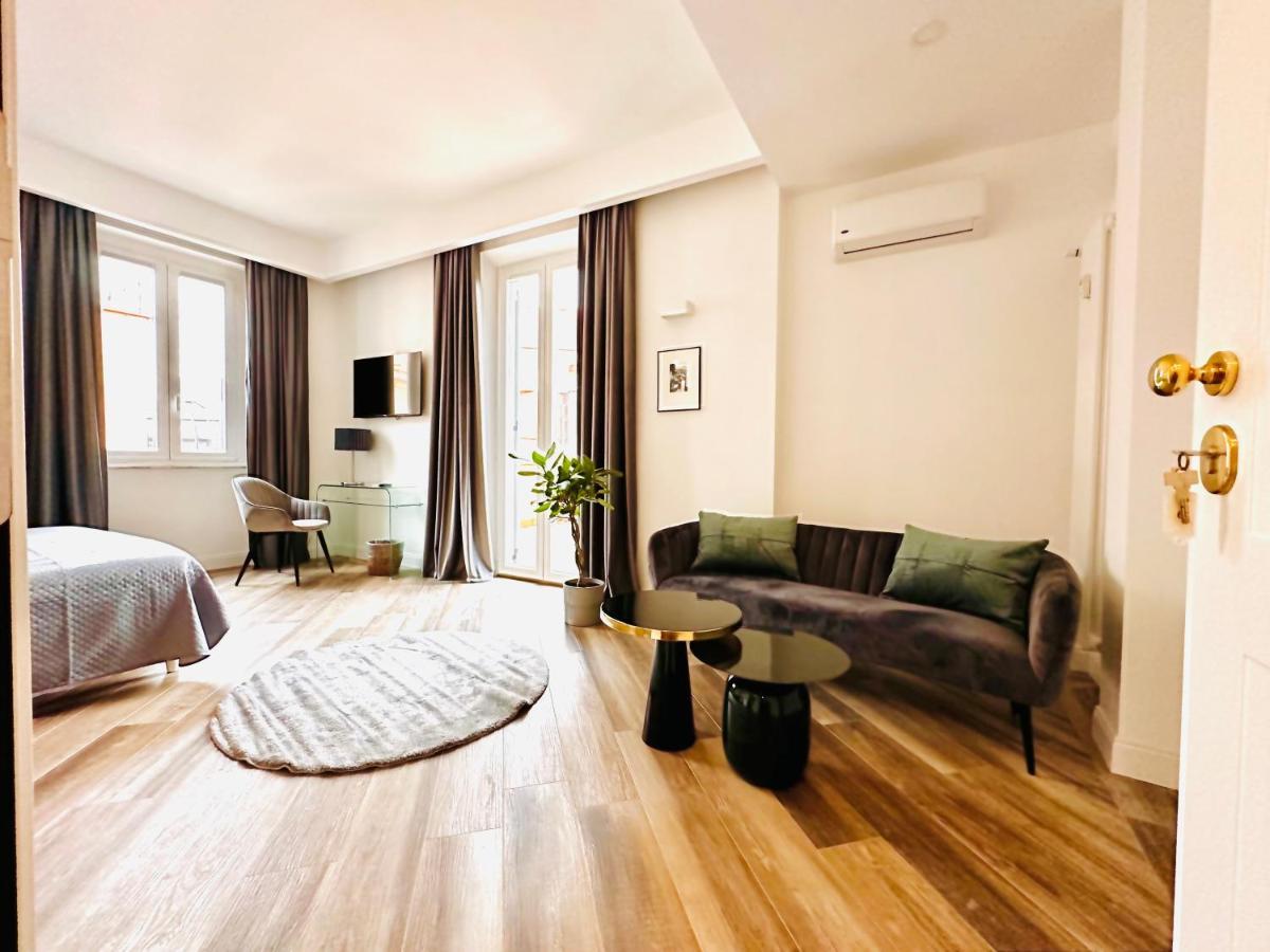 Comfort Astoria Palace Acomodação com café da manhã  3*