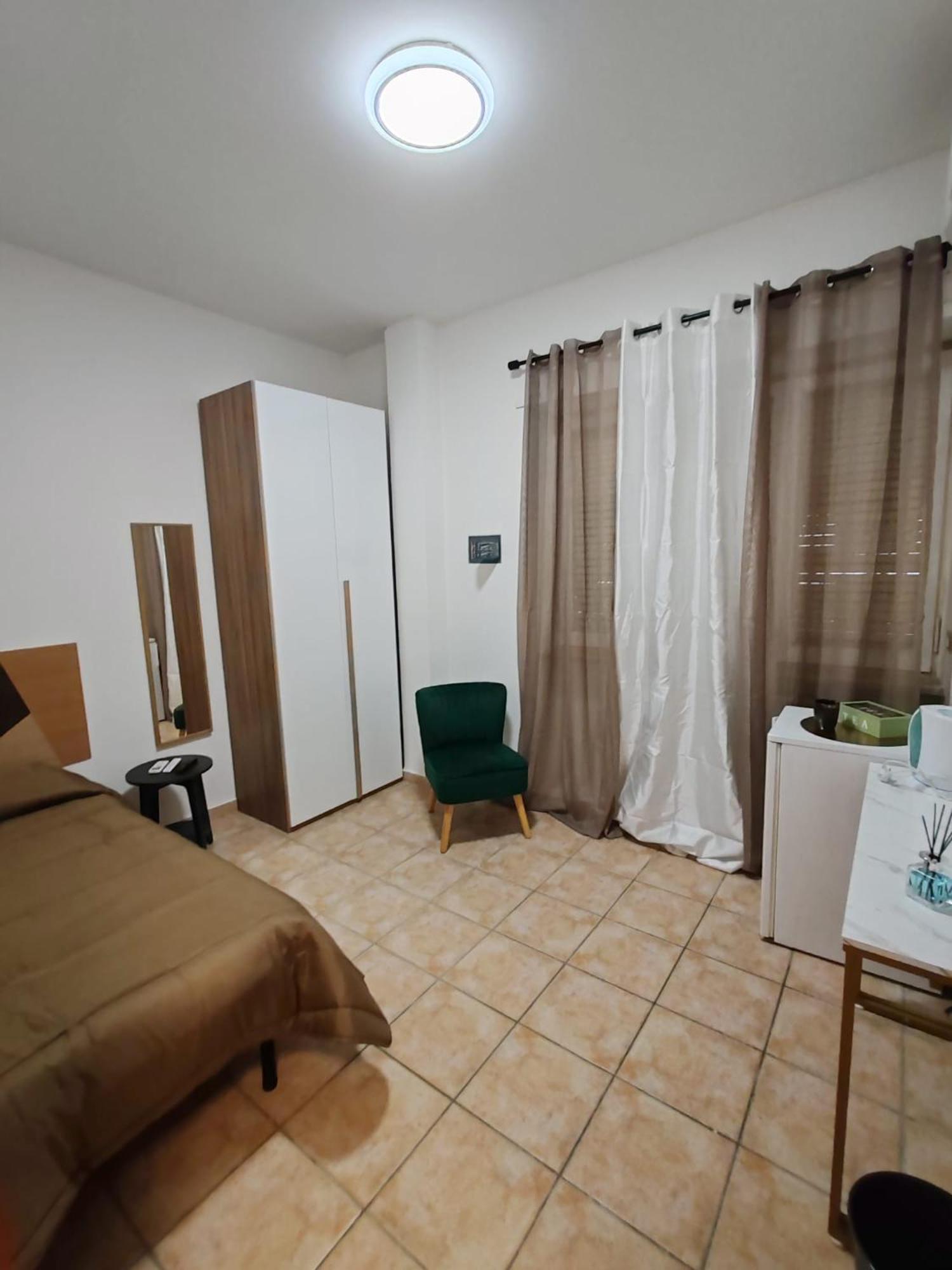 Piazza Ragusa 3* Rome
