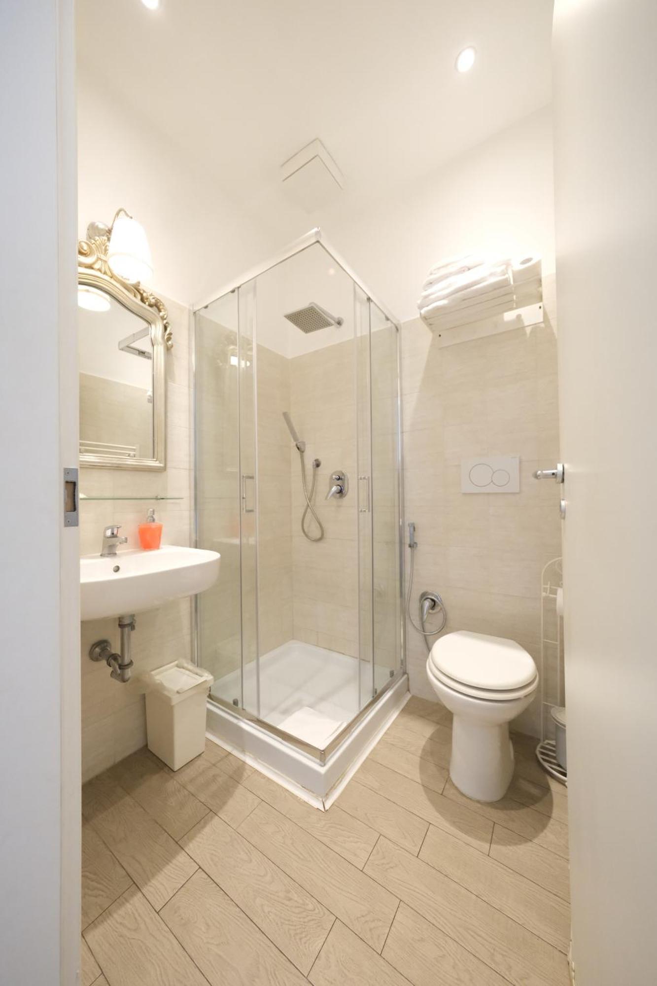 Guest house Roman Forum Holiday Termini Rome
