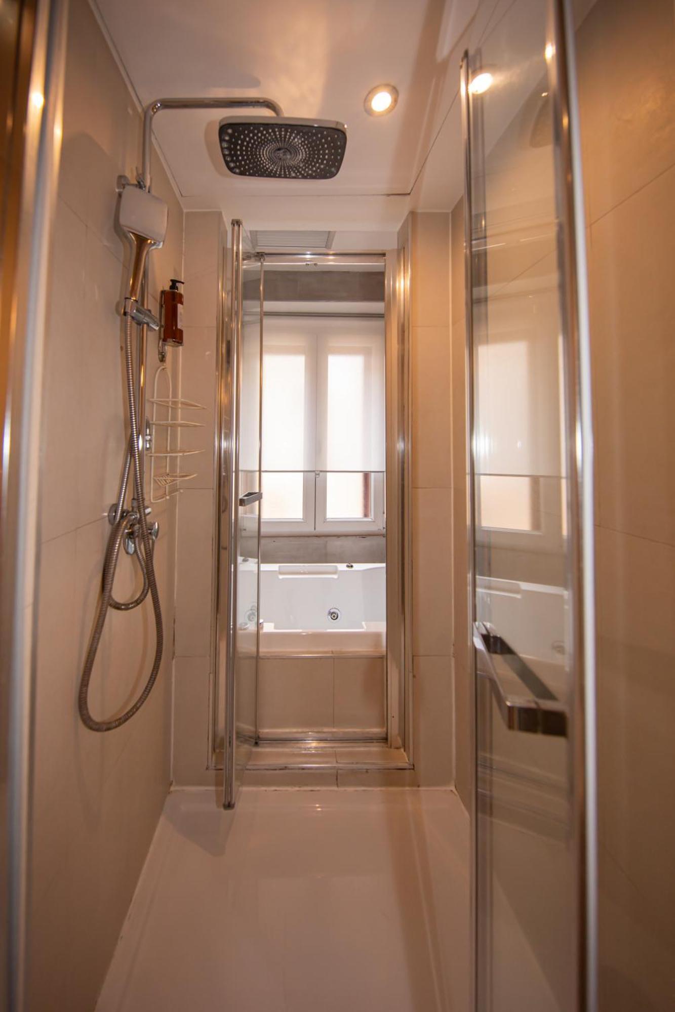 Maison d'hôtes Town House Spagna- Luxury With Jacuzzi Bath *