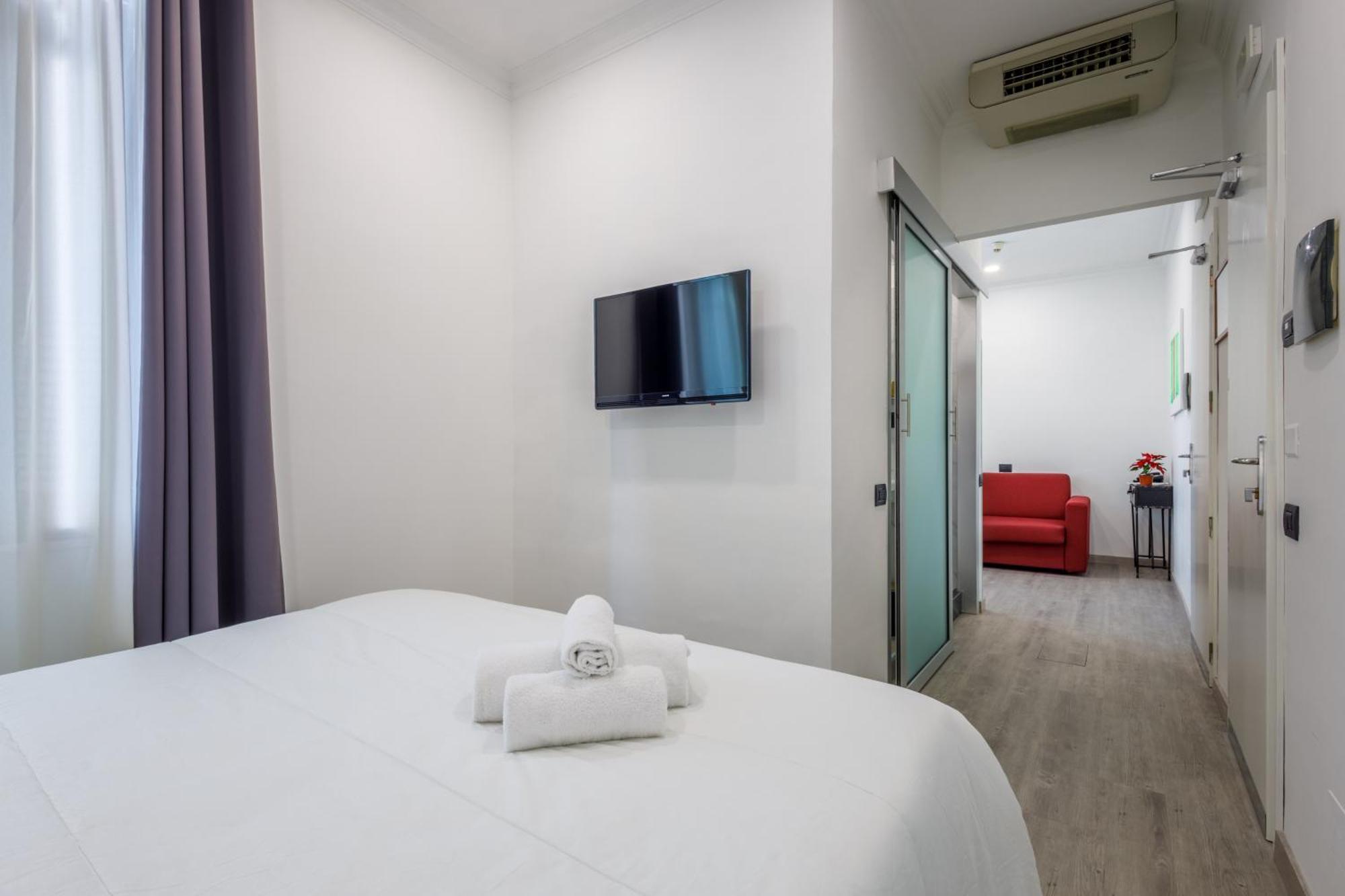 Crossroad Hotel 3*