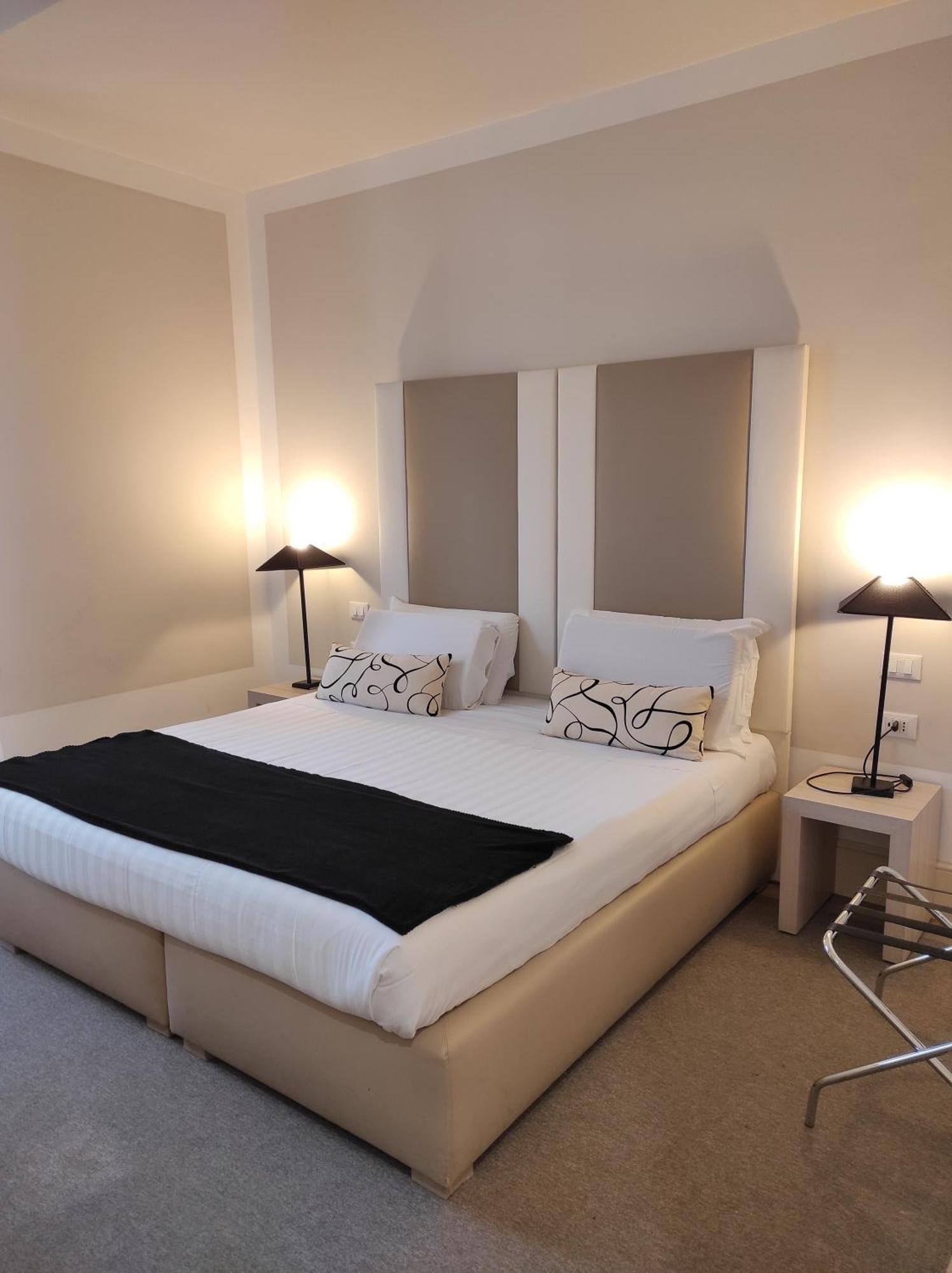 Relais Santa Maria Maggiore Bed & Breakfast 3*