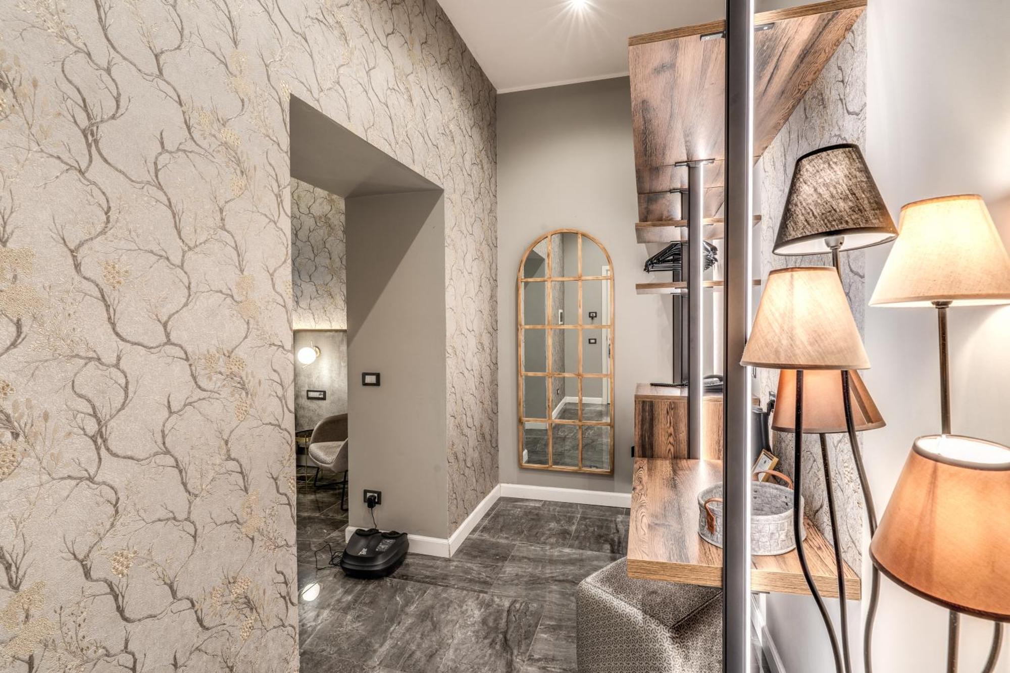 Apollo Boutique 4*