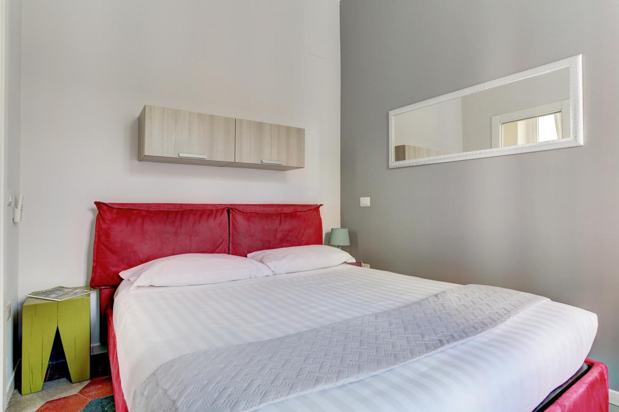 Santi Quattro - Colosseo Appartement *