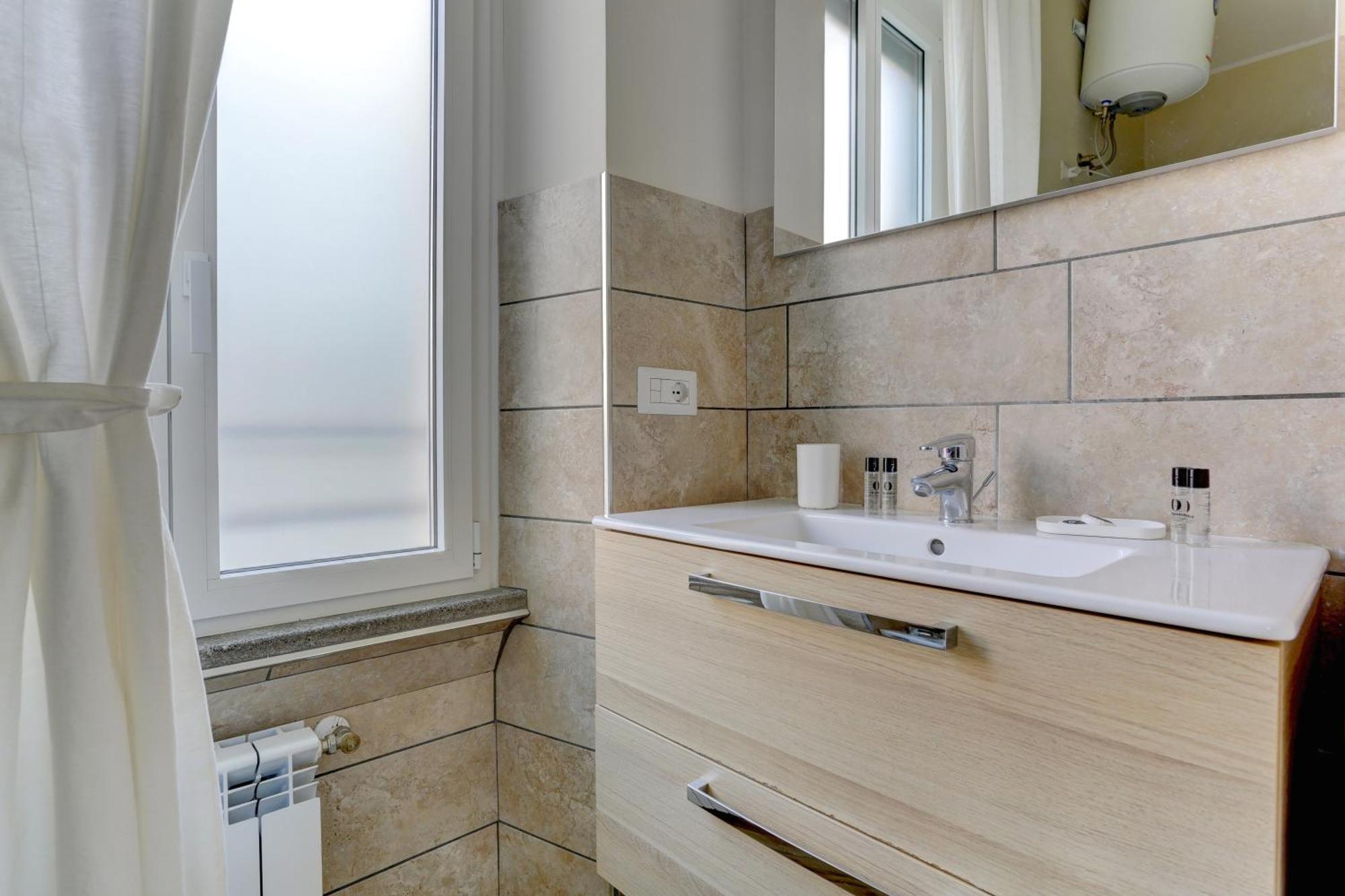 Santi Quattro - Colosseo Apartment