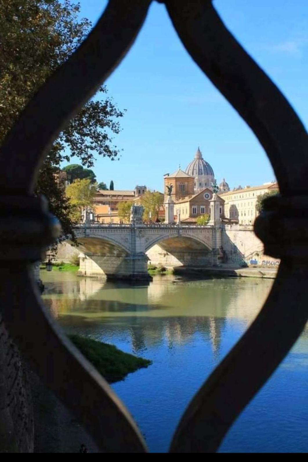 Vatican House 98 * Rome