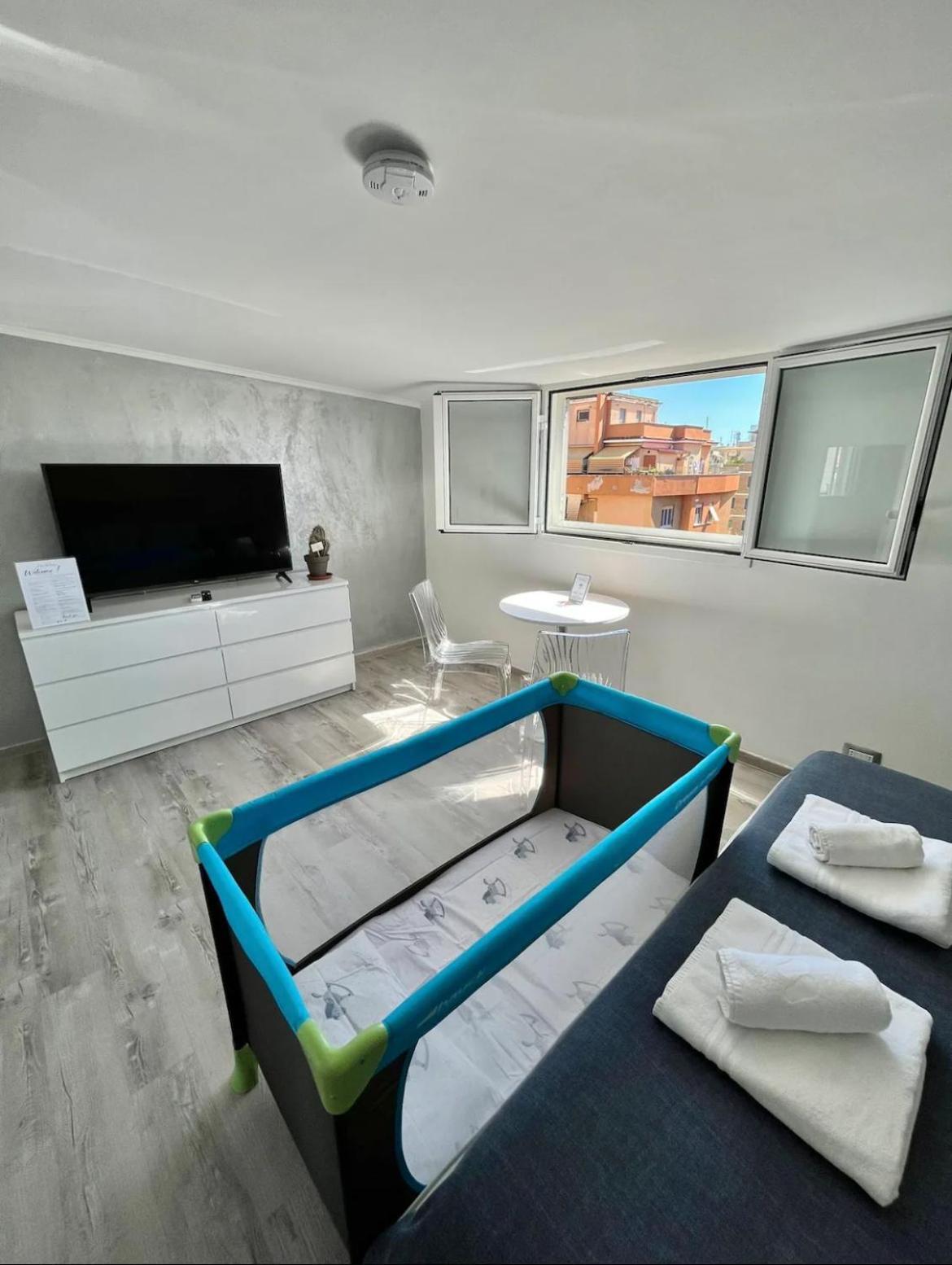 Life Is Apartment *