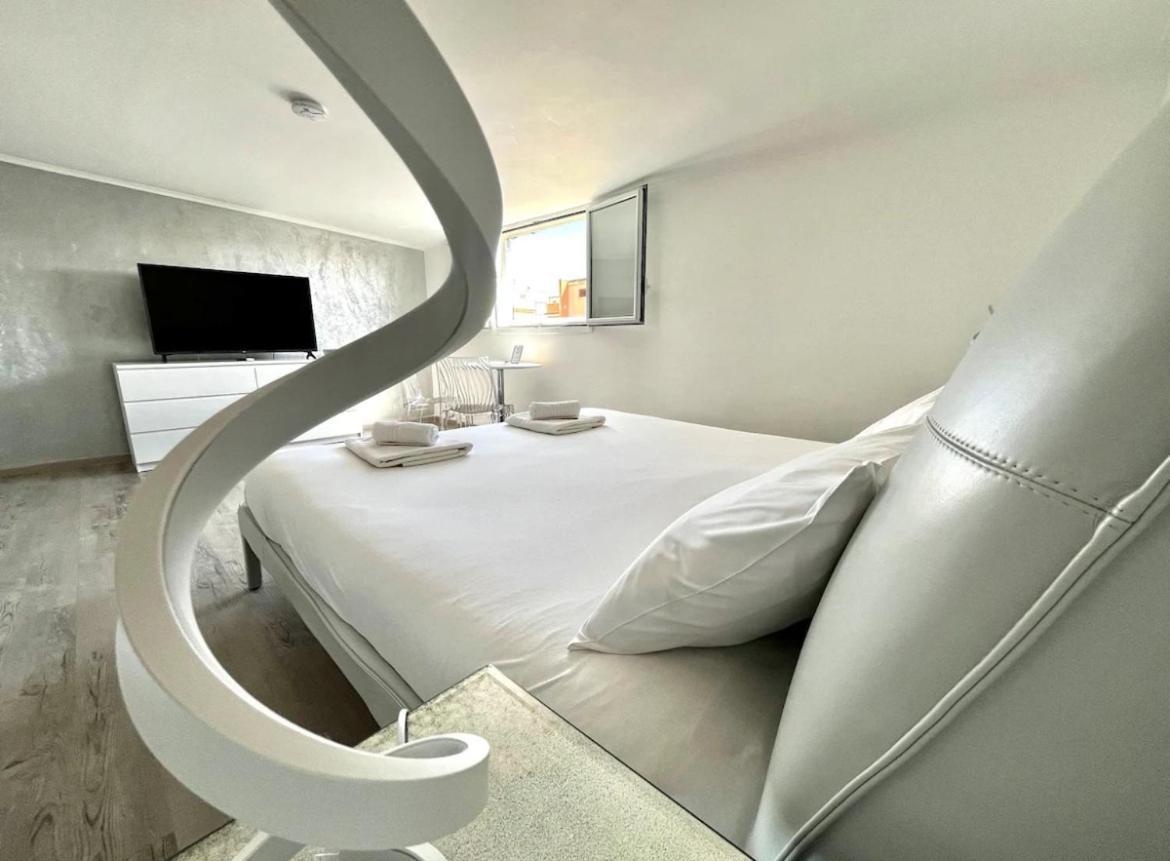 Life Is Apartment *