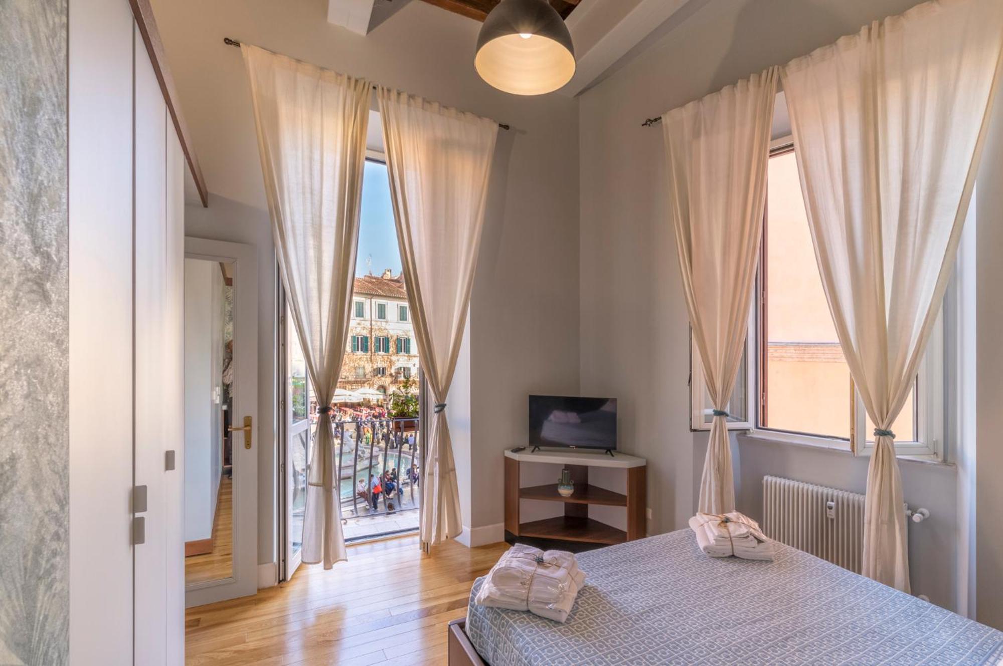 Apartment Navona Charming Balcony Rome