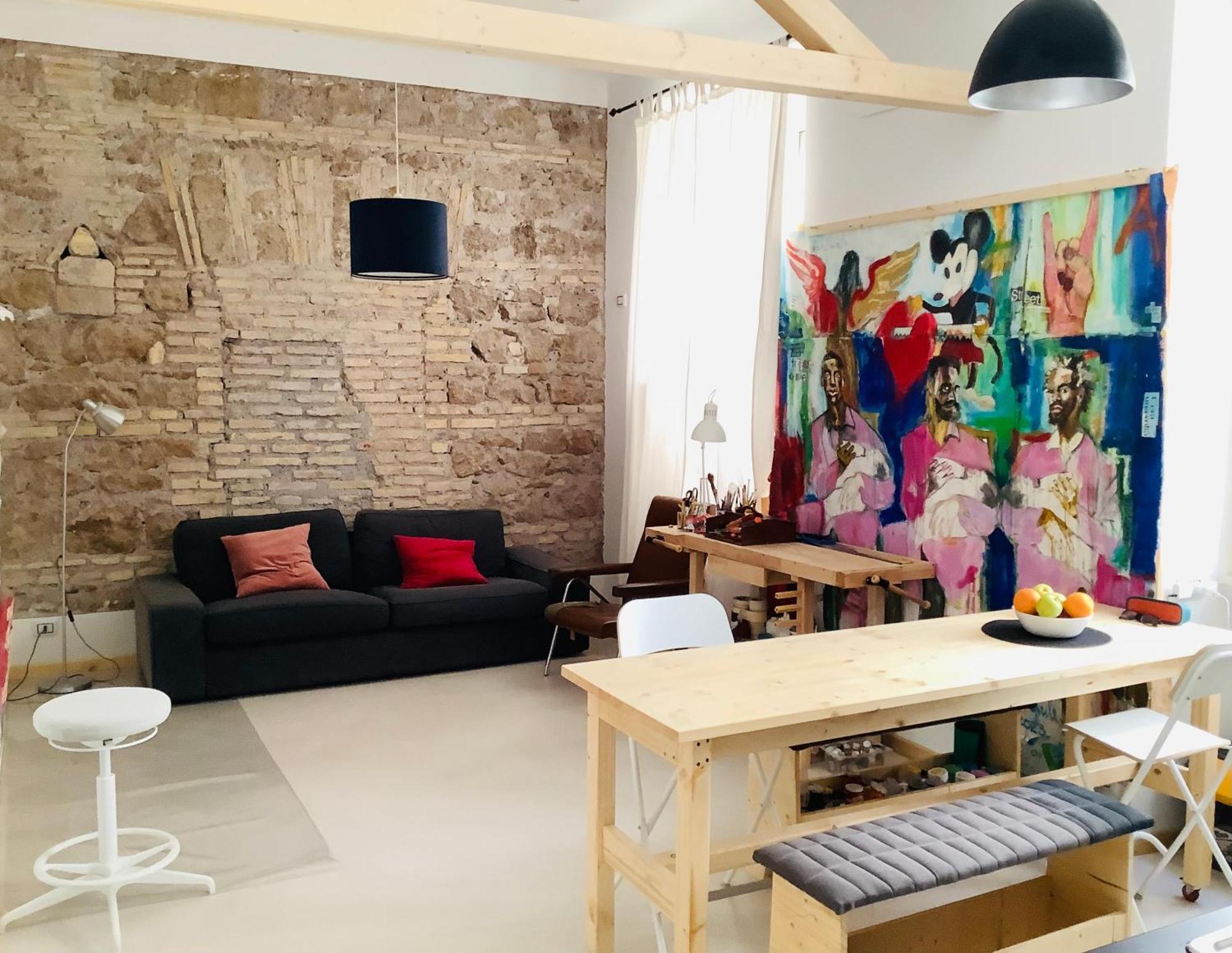 Guest house Art House Center *