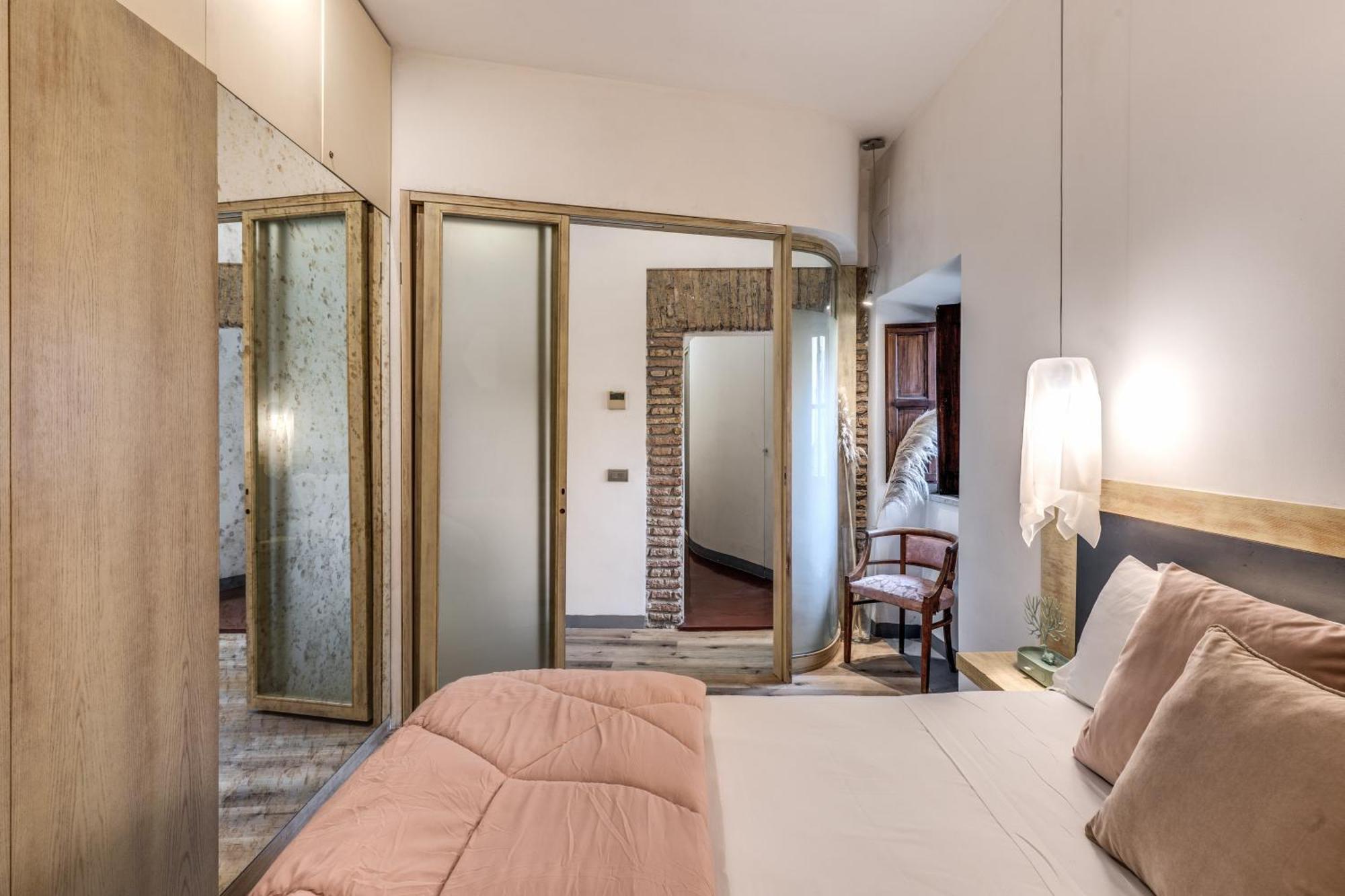 San Calisto Trastevere - Historical Center Cir 25486