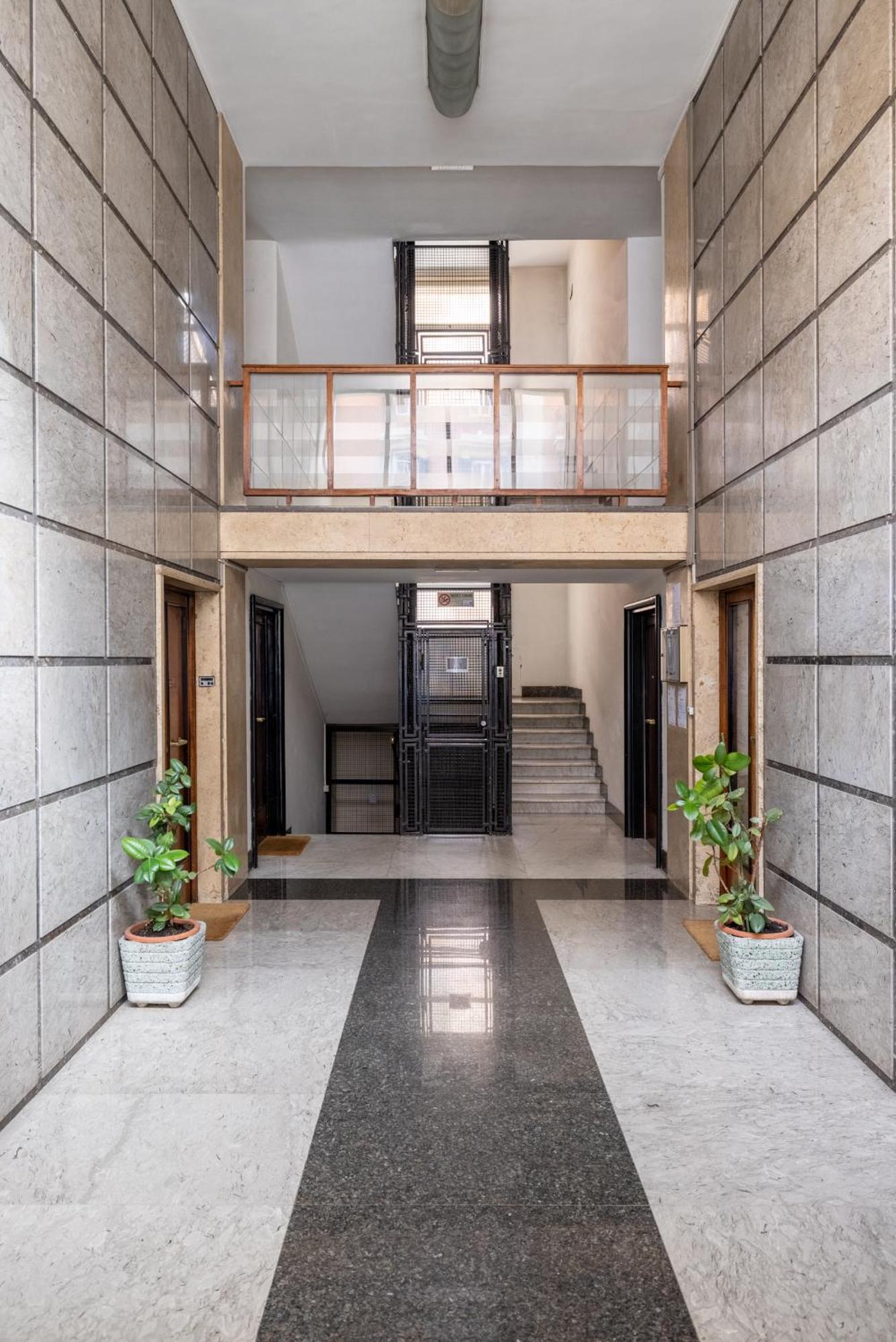 Floor With Rooftop Terrace Near St. Peter Appartement *
