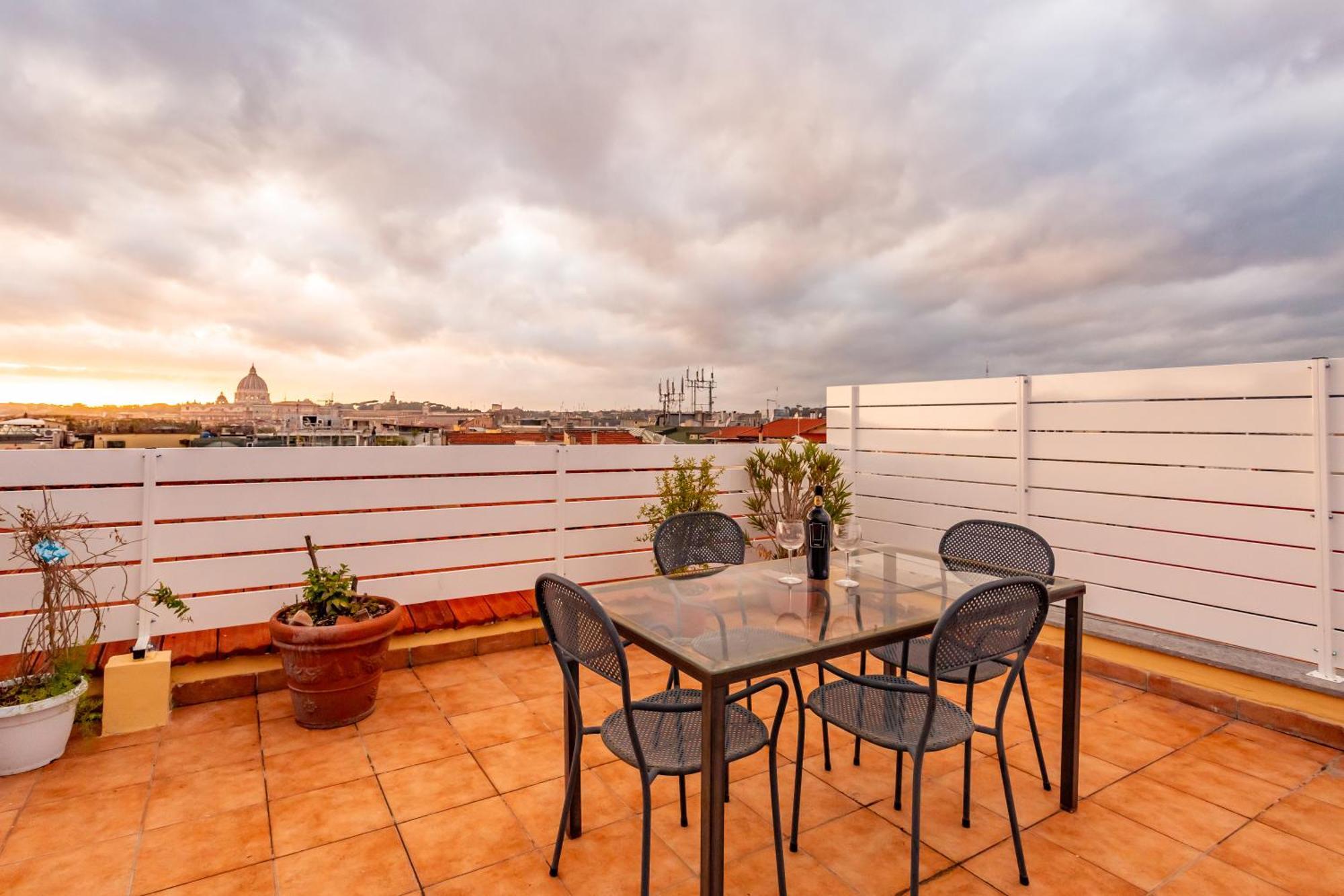 Skyline Penthouse With Private Rooftop Appartement