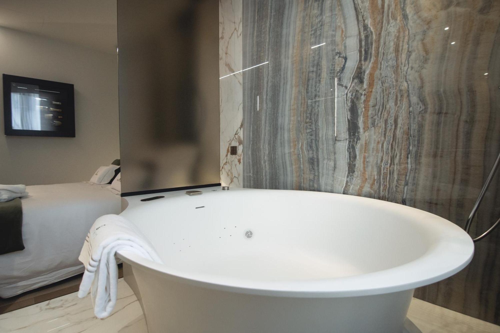 Tritone Luxury Fontana Di Trevi Bed & Breakfast