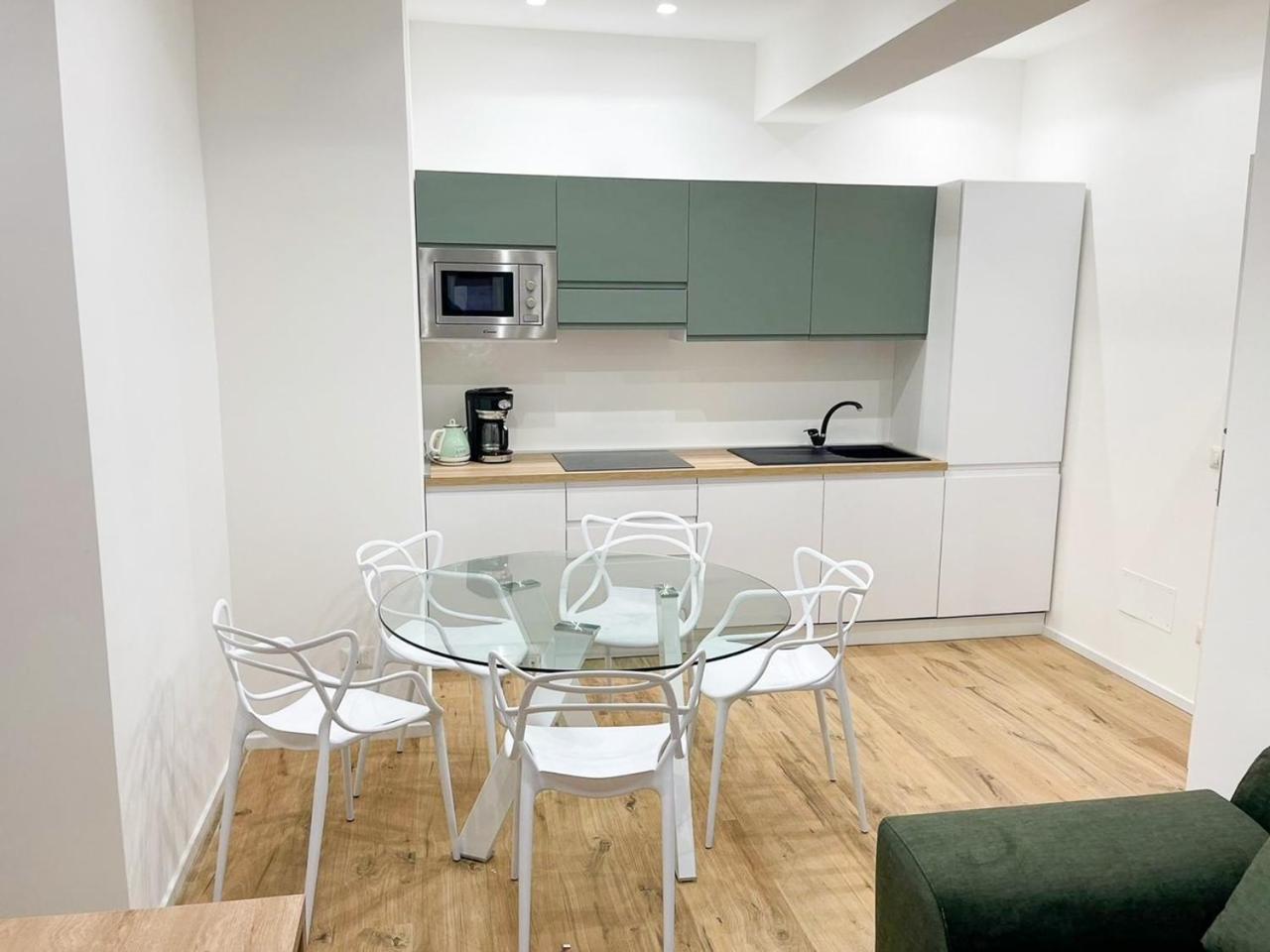 Appartement Pm 34 Viale Imperatore Guest House - 50 Mt From Metro San Paolo Rome