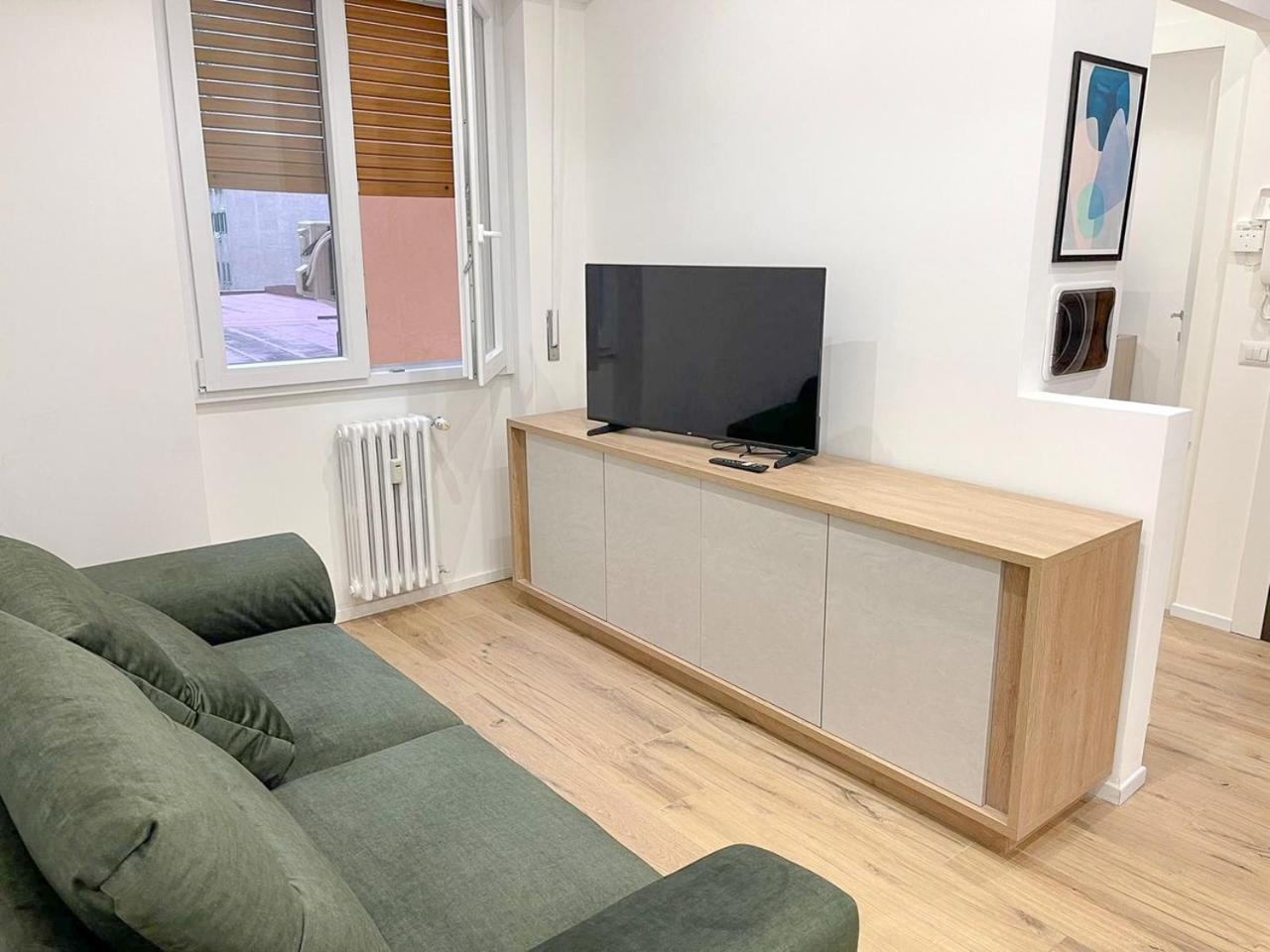 Pm 34 Viale Imperatore Guest House - 50 Mt From Metro San Paolo Appartement Rome