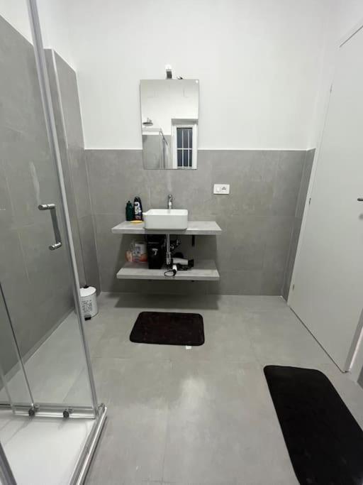 V12 Apartment