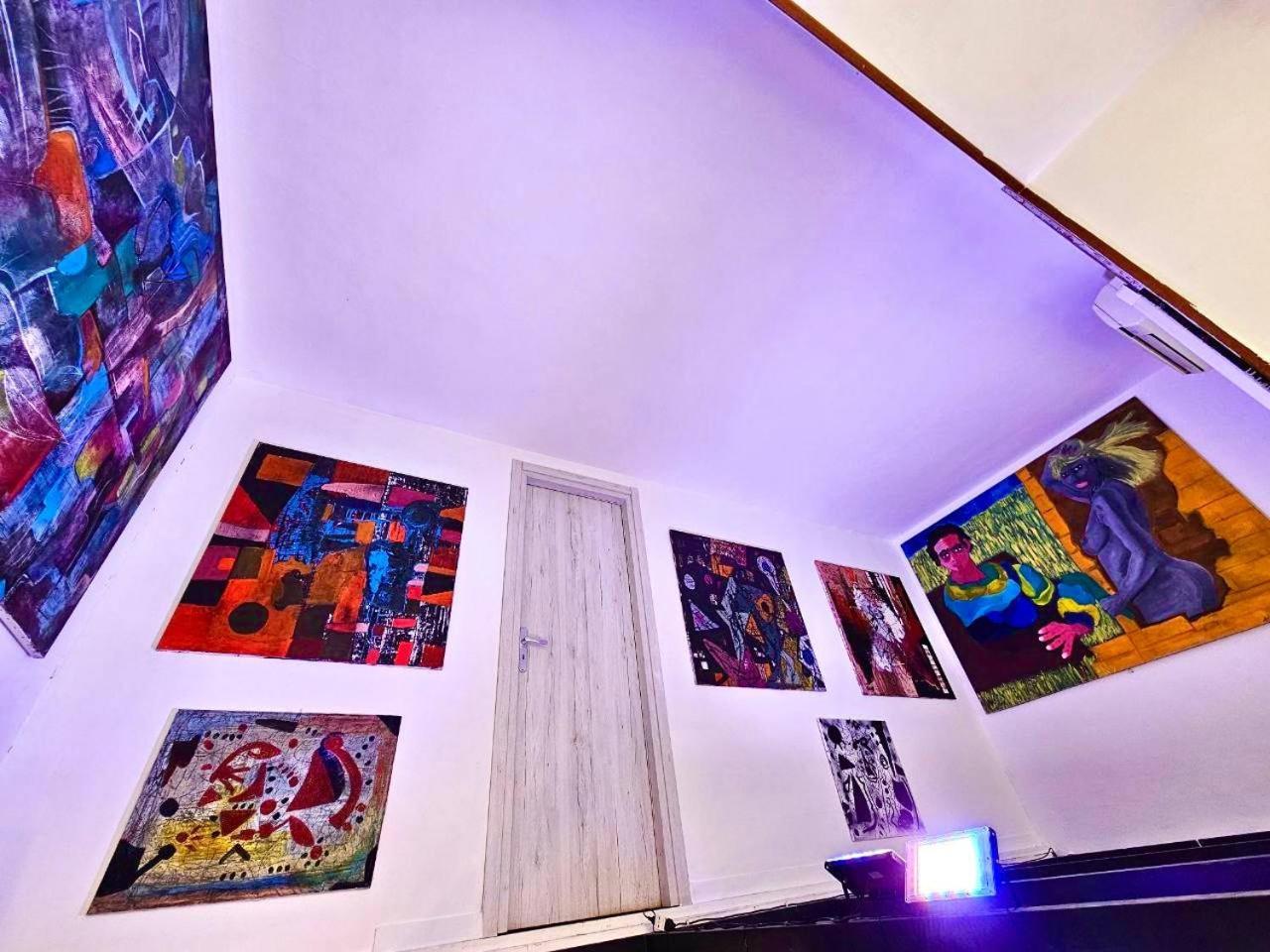L'atelier ~ Mostra Sospesa Apartment